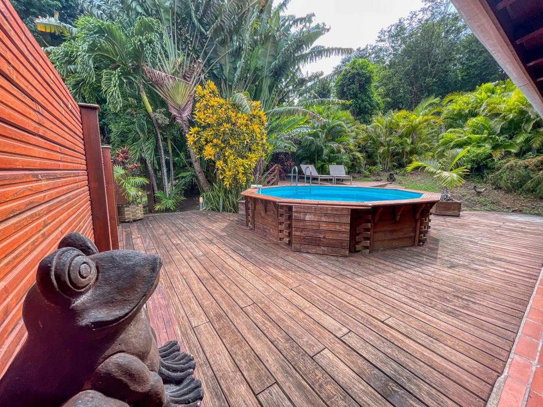 Location villa 2 chambres 4 personnes avec piscine à Deshaies en Guadeloupe Jardin des Colibris