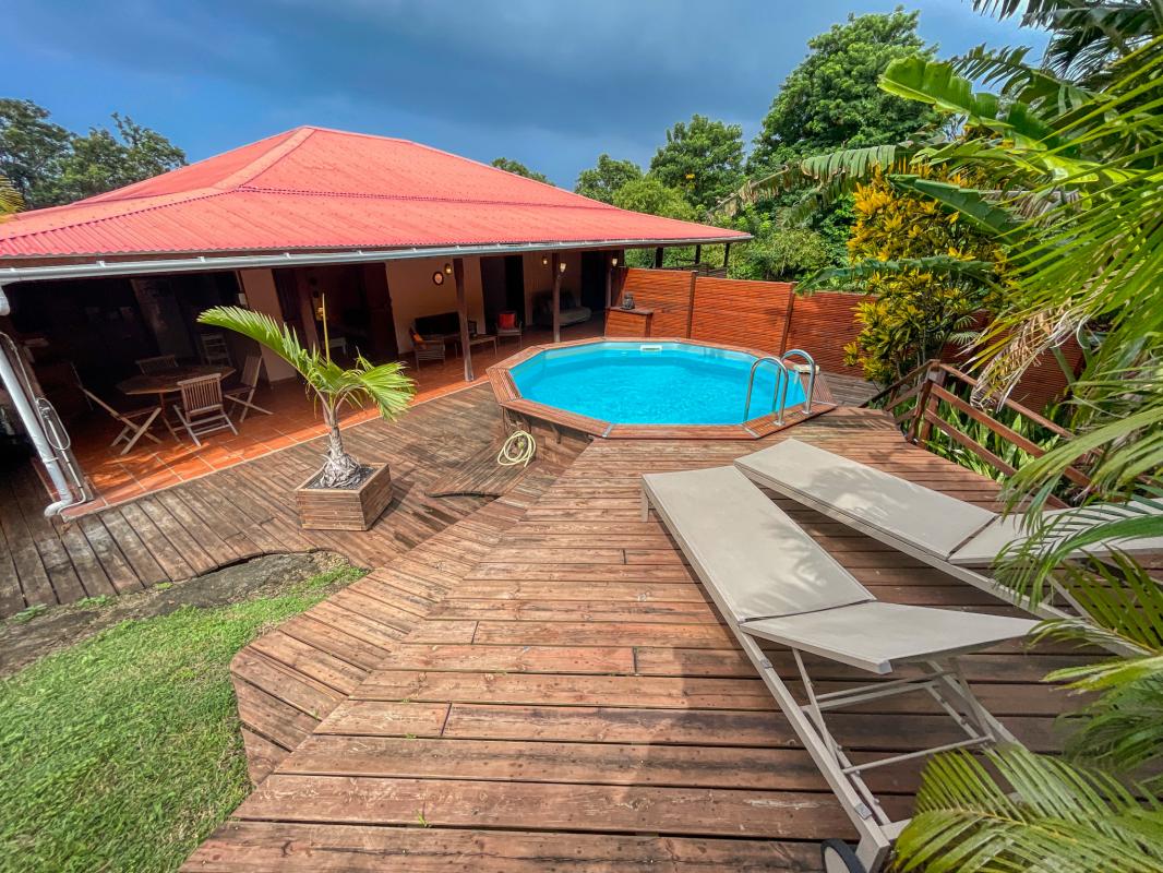 Location villa 2 chambres 4 personnes avec piscine à Deshaies en Guadeloupe Jardin des Colibris