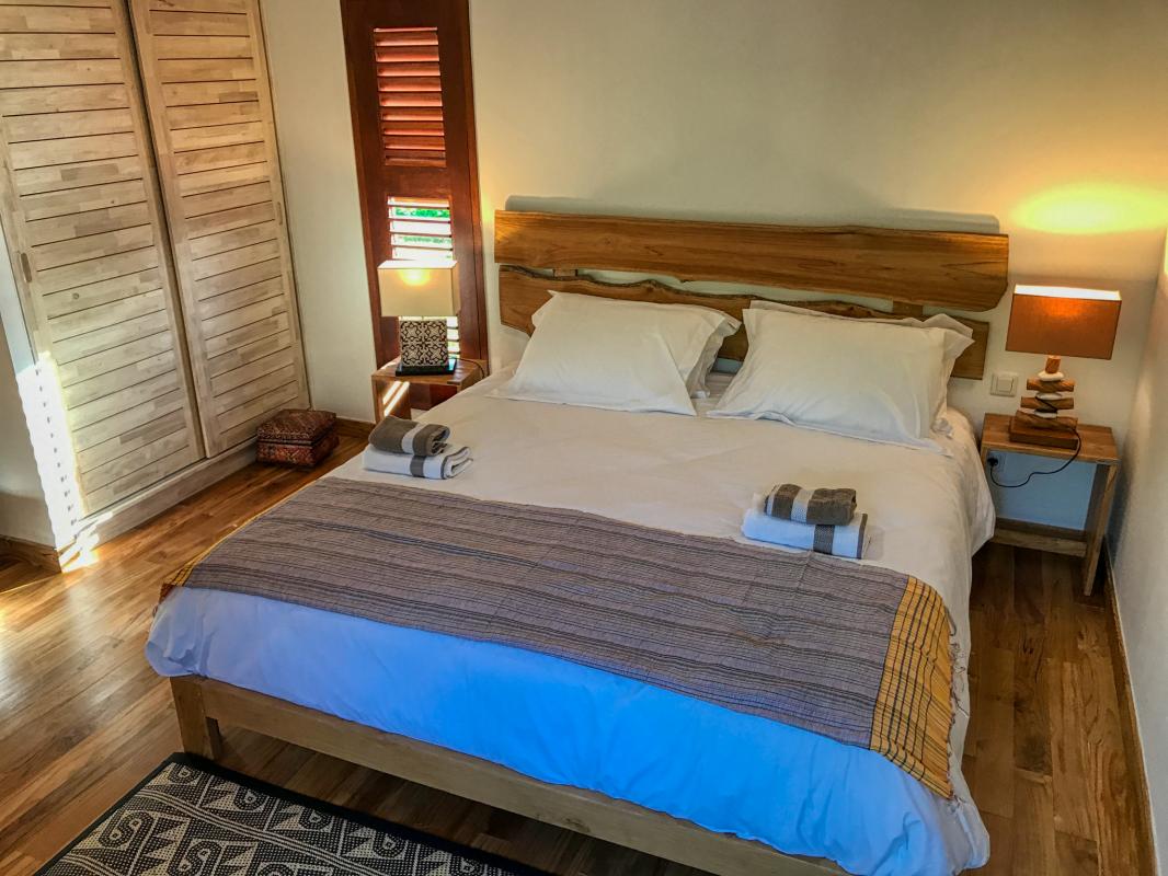  Villa for rent in Guadeloupe swimming pool and sea view - Bungalow bedroom