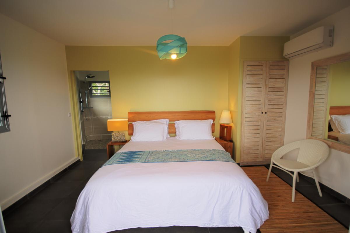 Villa à louer en Guadeloupe piscine et vue sur la mer - Chambre 2 Étage