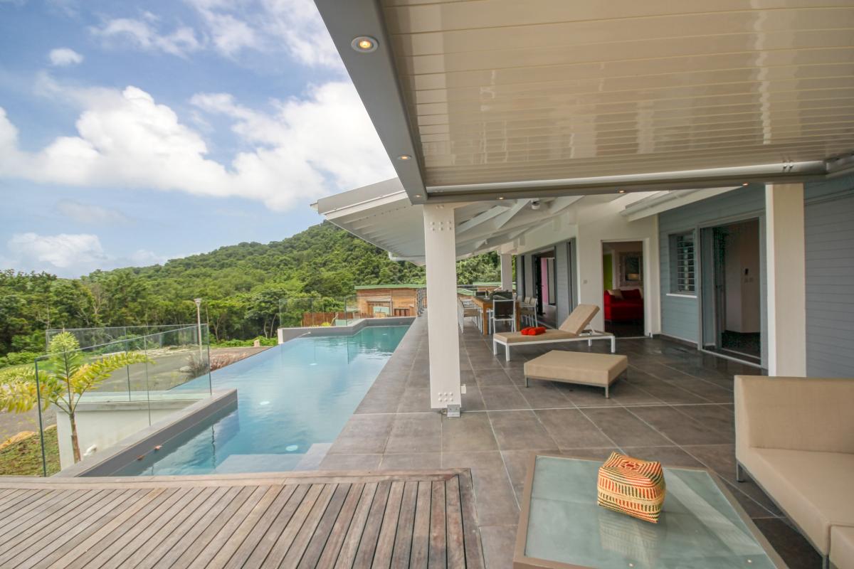 Villa à louer en Guadeloupe piscine et vue sur la mer - Terrasse