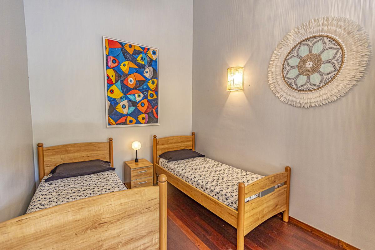 21. Location villa vue mer piscine Deshaies Guadeloupe_Chambre enfants