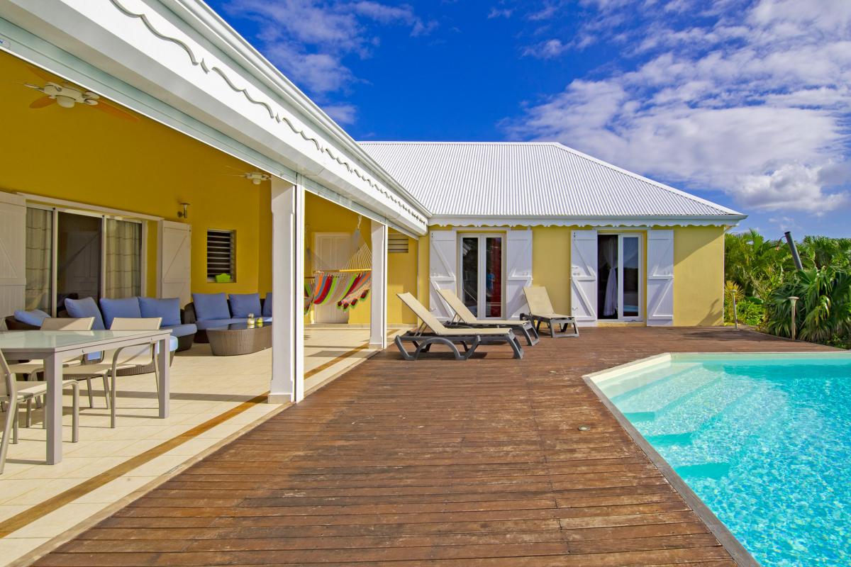 Guadeloupe à Deshaies, location villa avec piscine et vue mer pour 6 personnes