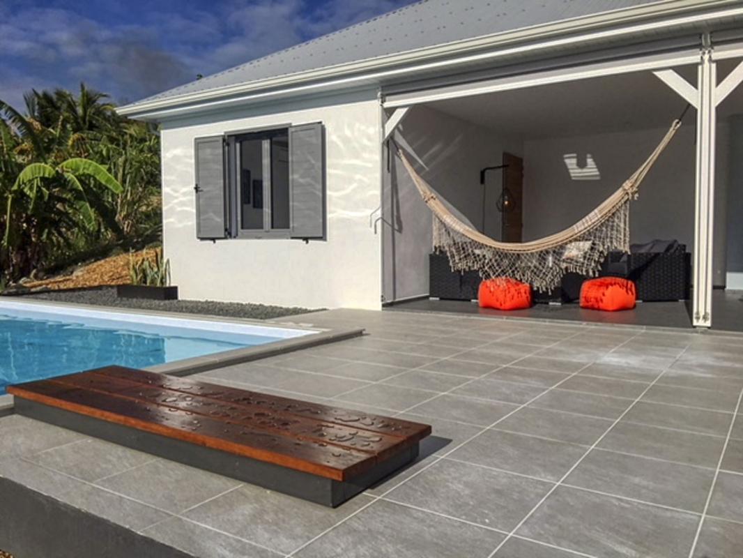 Location-villa-piscine-Deshaies-Guadeloupe_ terrasse