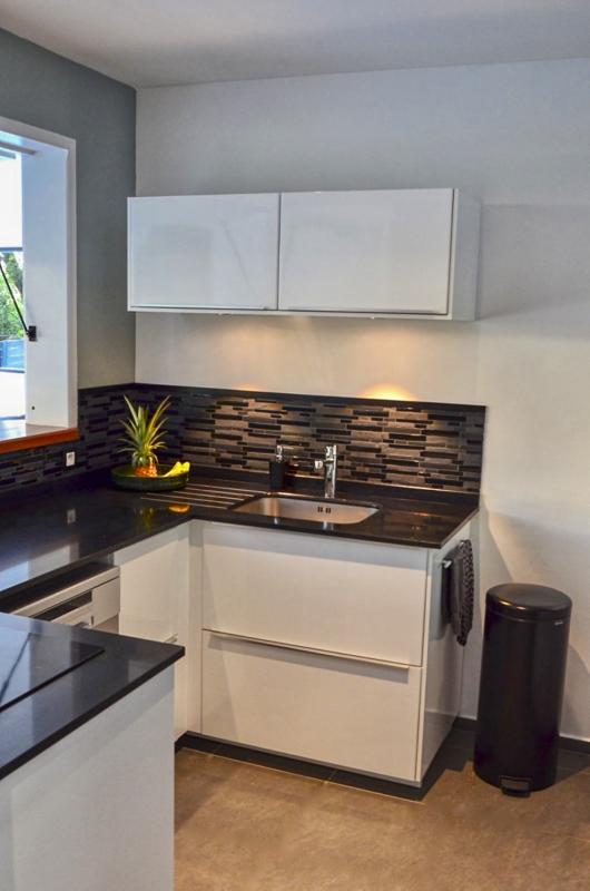 Location villa piscine Deshaies Guadeloupe_cuisine