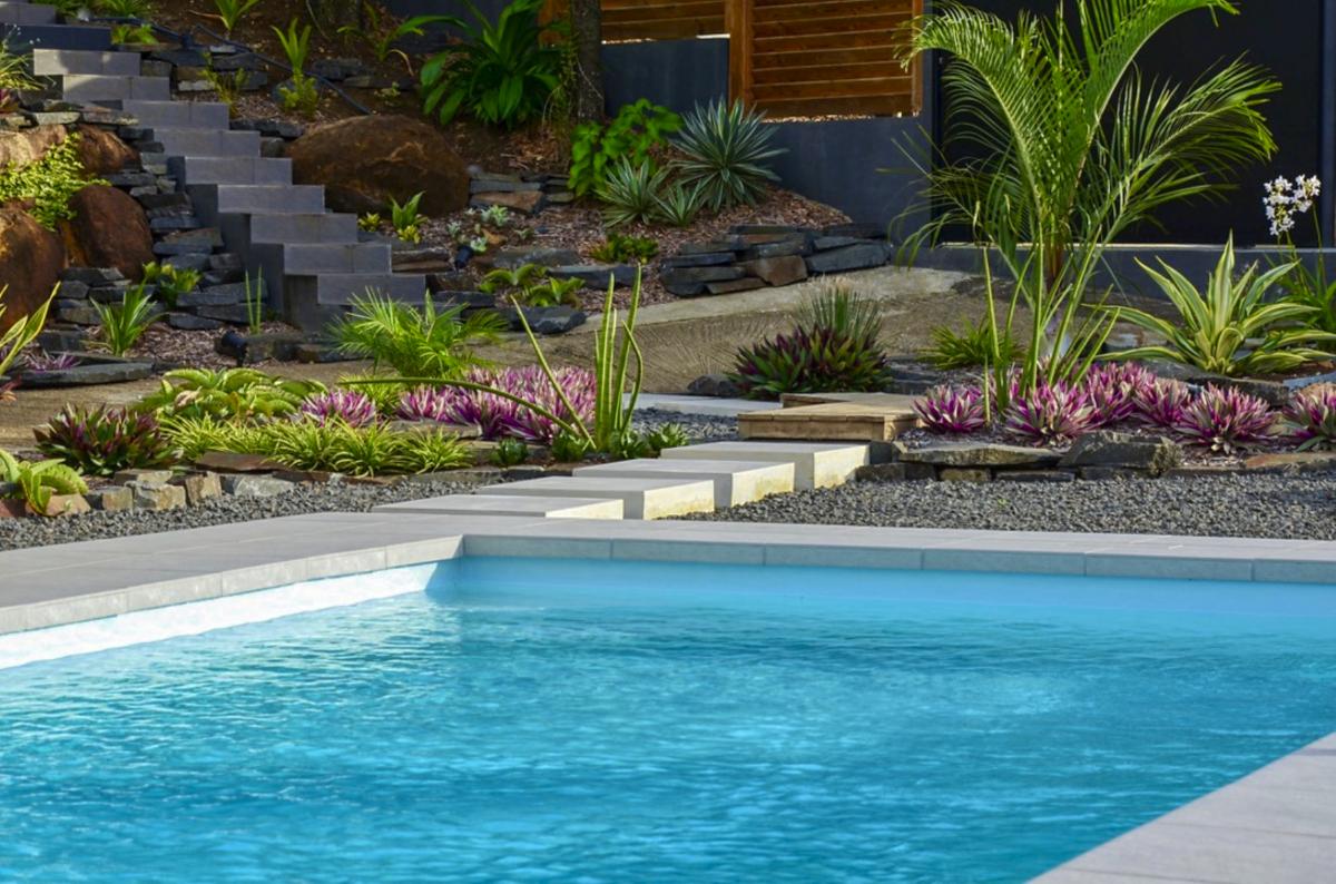 Location villa piscine Deshaies Guadeloupe_piscine