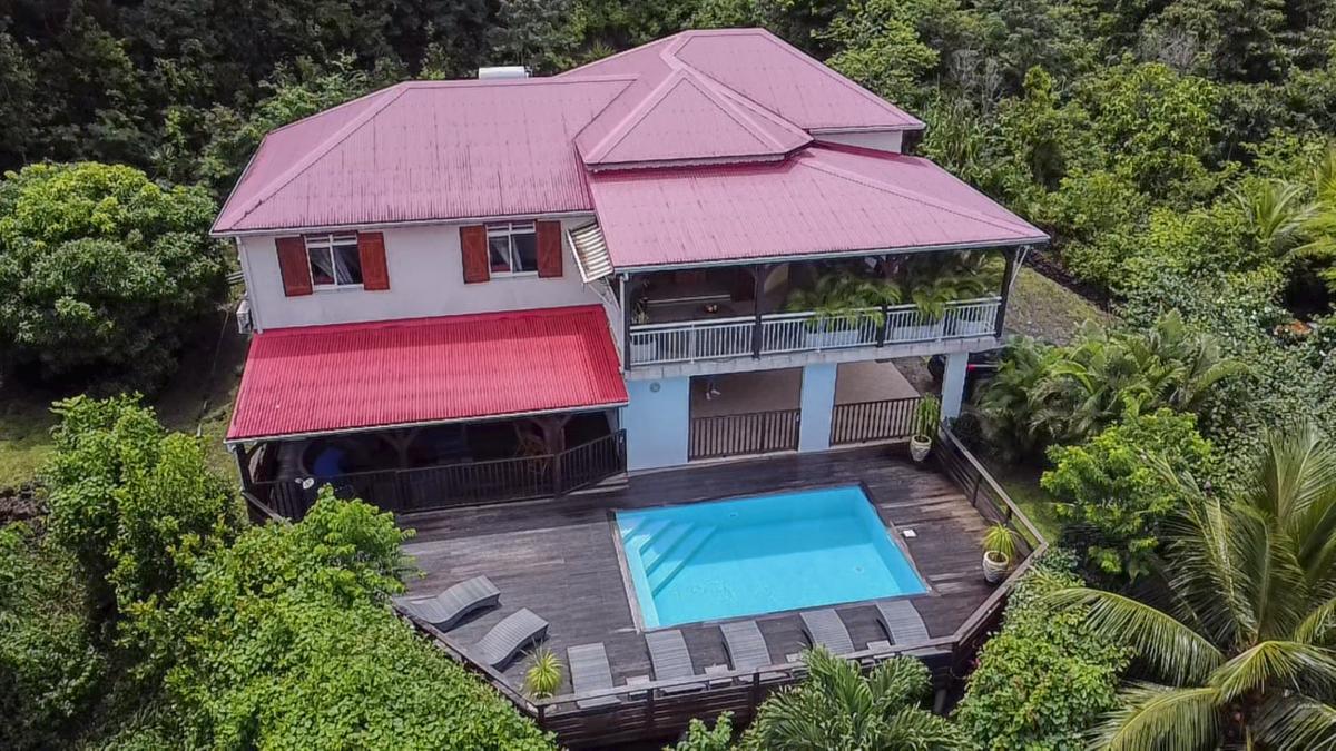 Villa avec piscine à Deshaies en Guadeloupe - vue du ciel