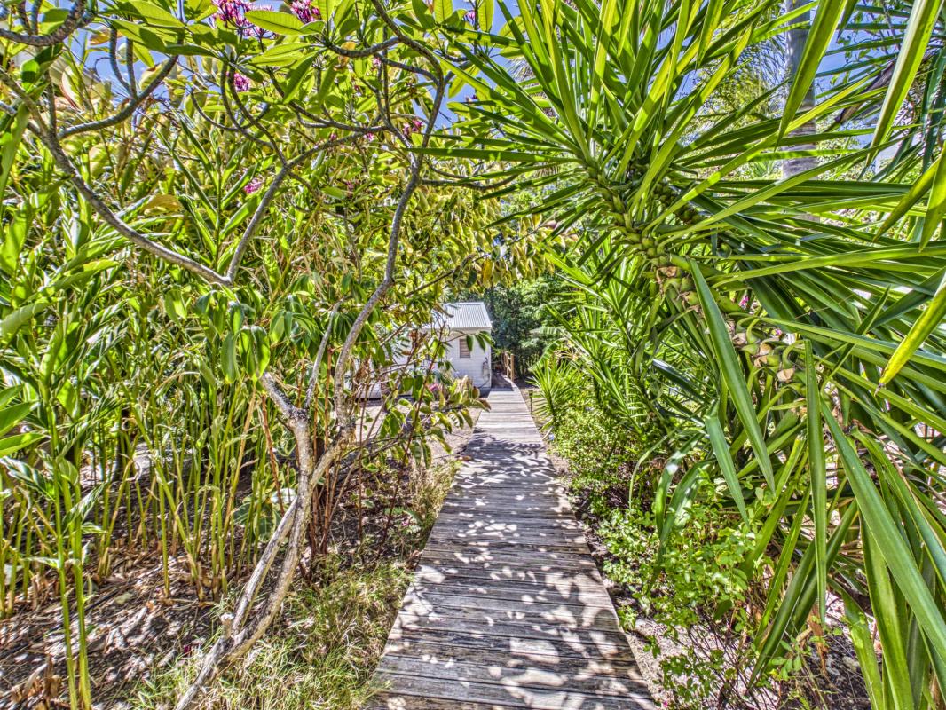 24.Location bungalow avec jacuzzi vue mer Deshaies Guadeloupe