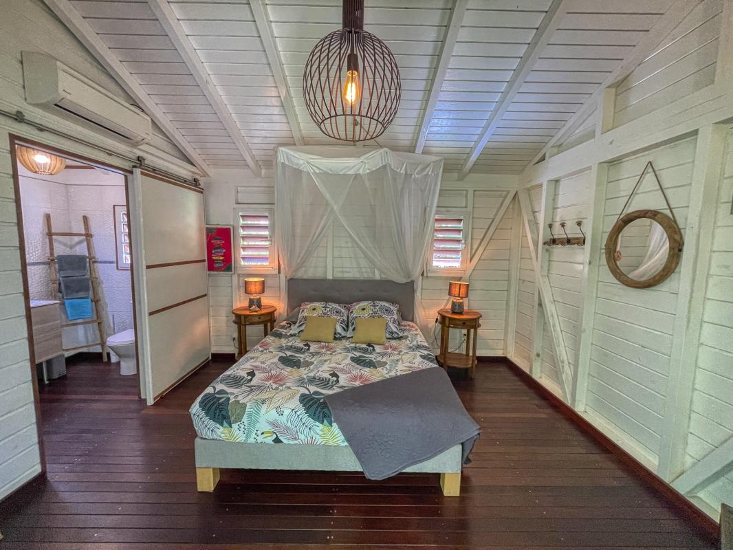 A louer Bungalow 1 chambre Deshaies Guadeloupe_ Chambre 