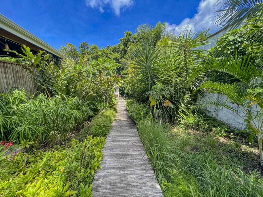 A louer Bungalow 1 chambre Deshaies Guadeloupe_ Entrée 