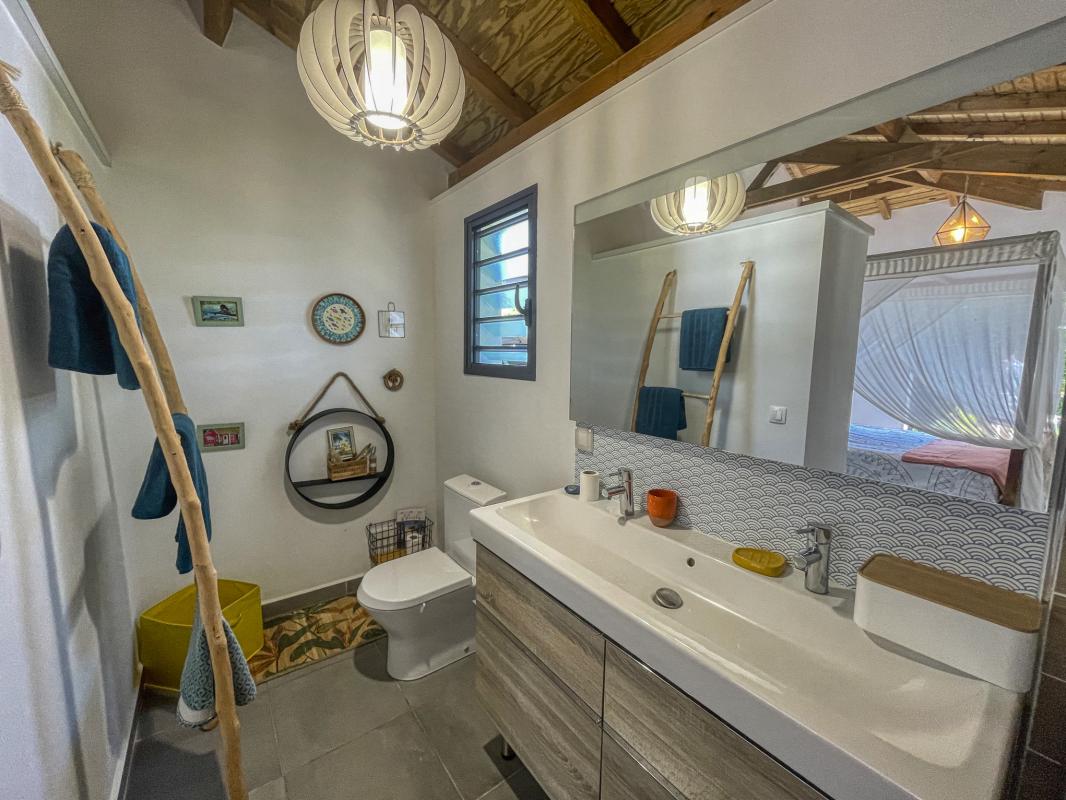 A louer villa 8 personnes Deshaies Guadeloupe_ Salle d'eau 