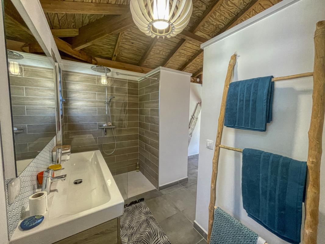A louer villa 8 personnes Deshaies Guadeloupe_ Salle d'eau 
