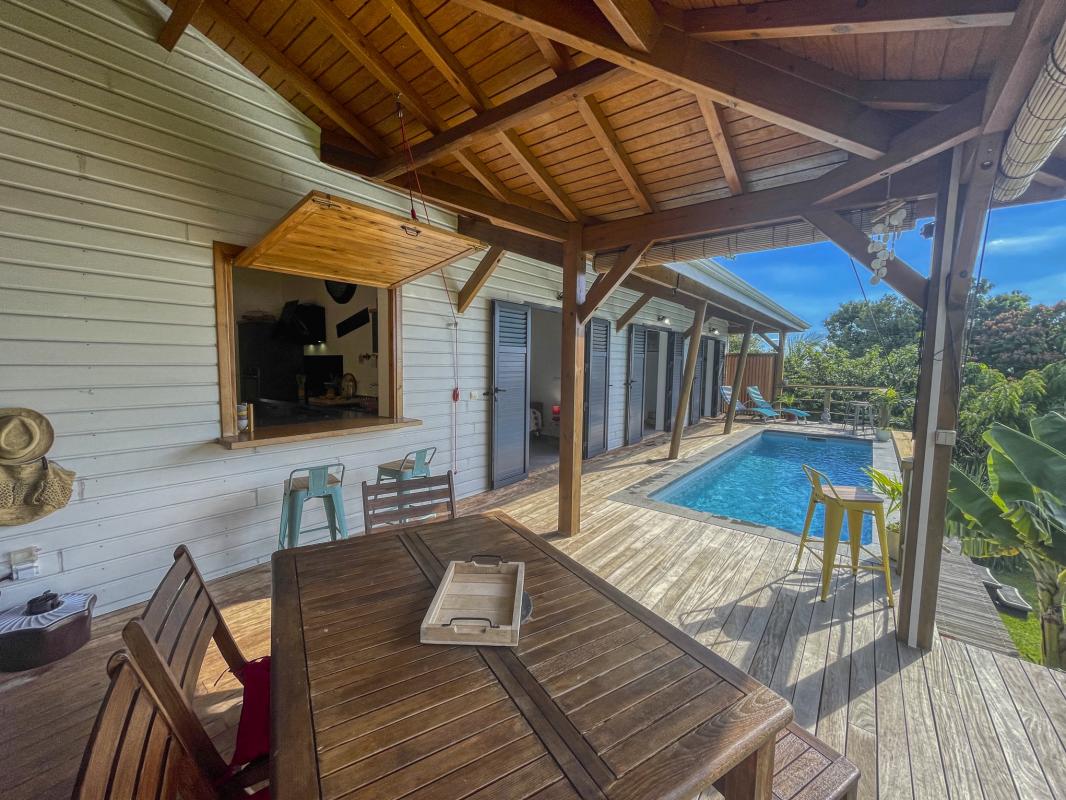 A louer villa 8 personnes Deshaies Guadeloupe_ Terrasse 