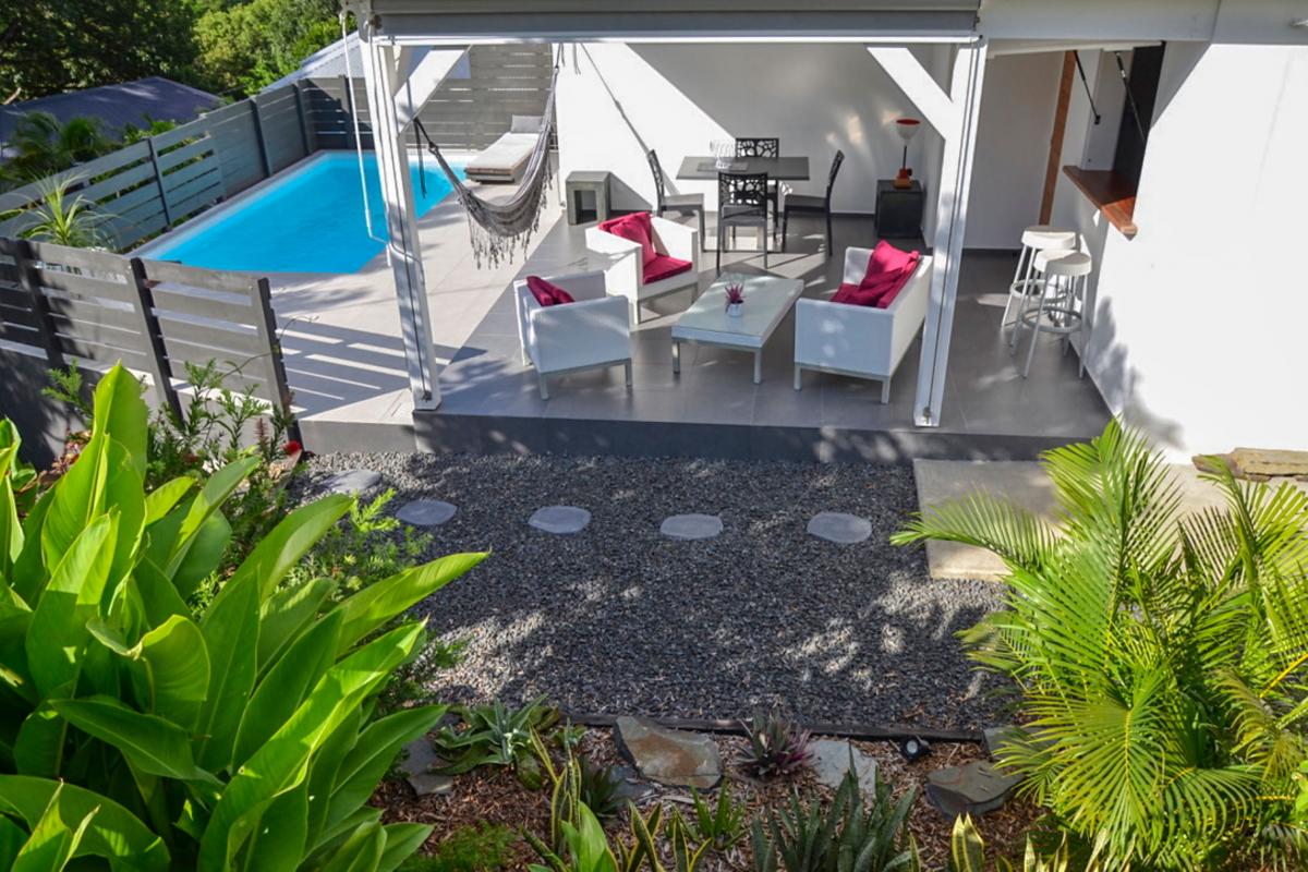 Location villa piscine Deshaies Guadeloupe_terrasse