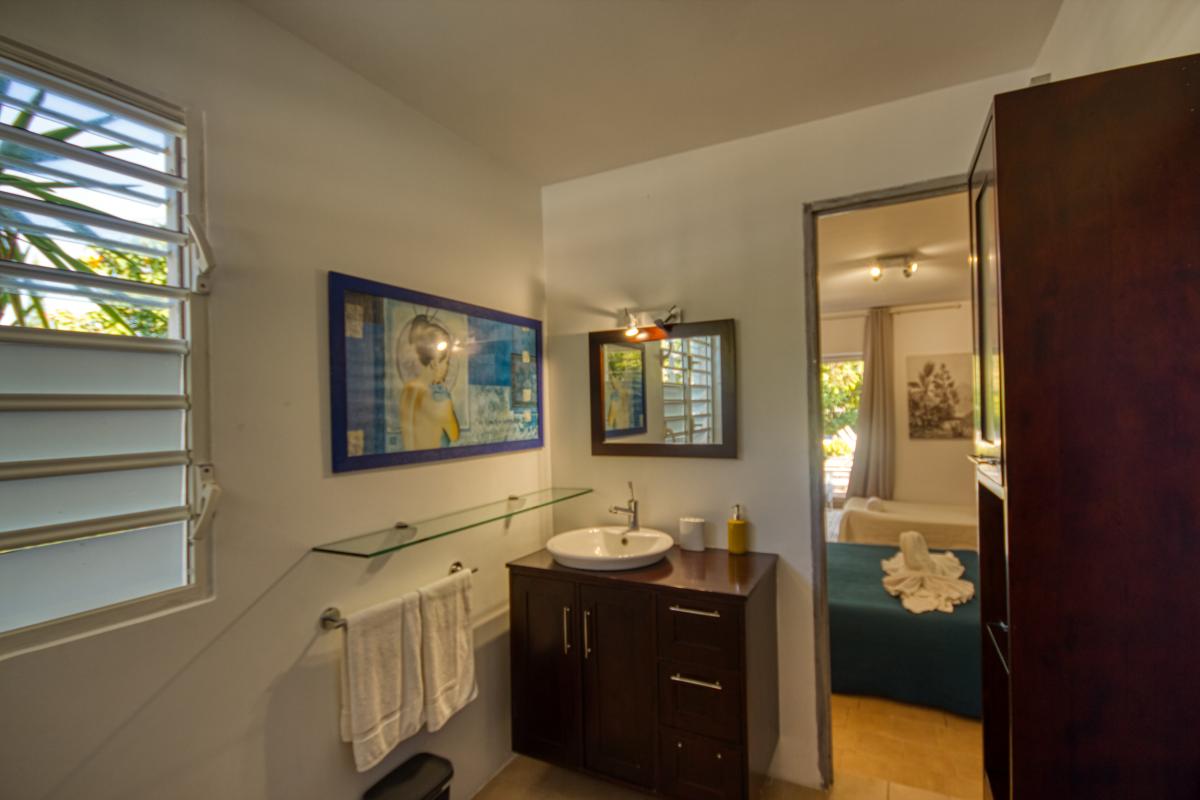 Rental villa Guadeloupe - staircase
