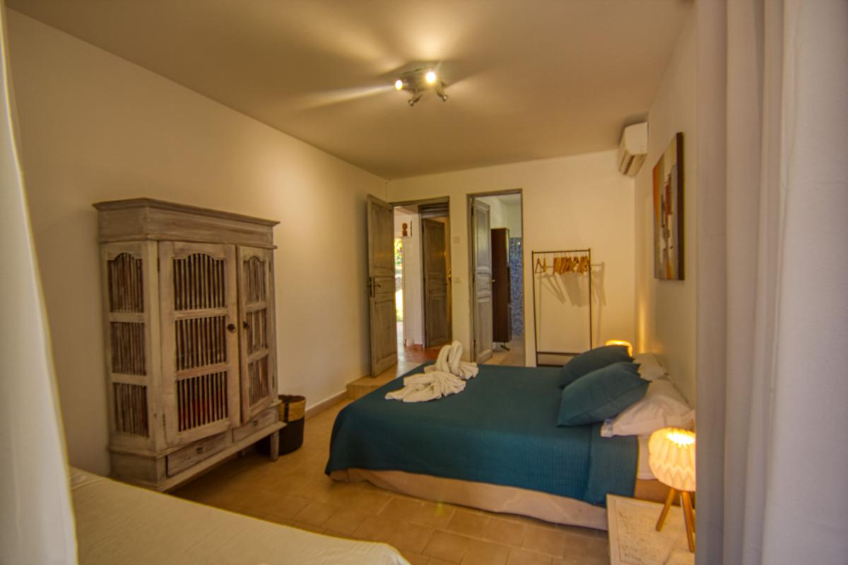 Rental villa Guadeloupe - living room and terrace