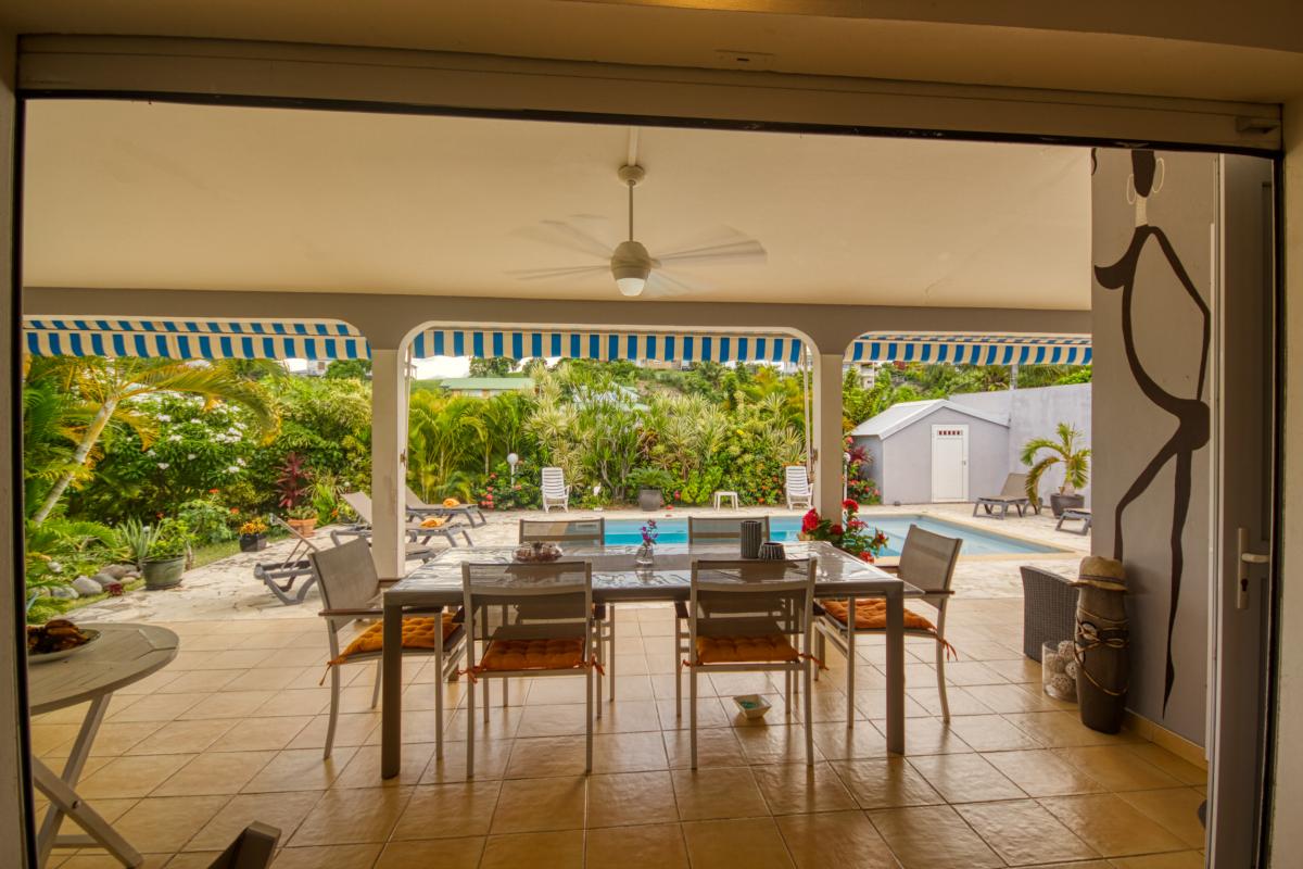 Location Villa Guadeloupe le gosier 3 chambres pour 6 personnes avec piscine et vue mer 