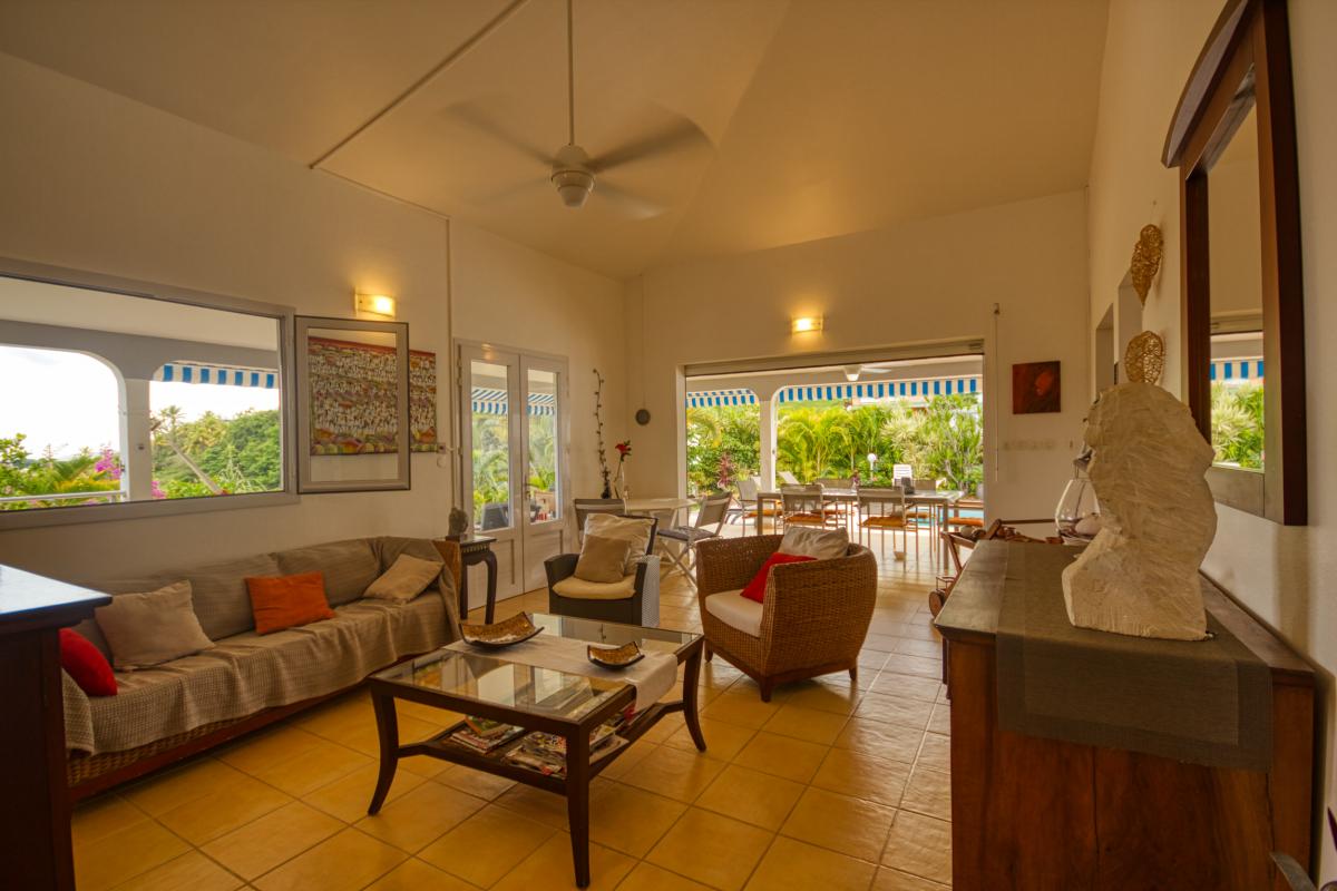 Location Villa Guadeloupe le gosier 3 chambres pour 6 personnes avec piscine et vue mer 