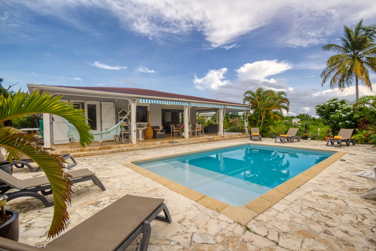 Location Villa Guadeloupe le gosier 3 chambres pour 6 personnes avec piscine et vue mer 