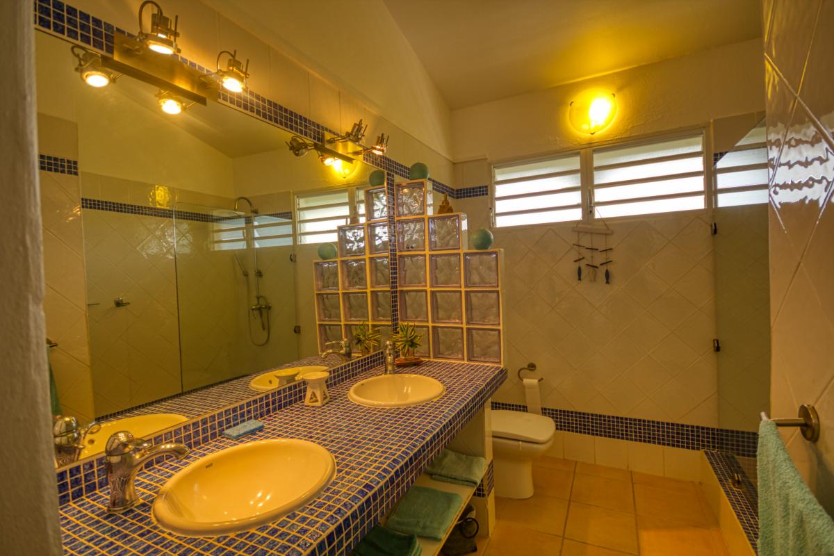 Location Villa Guadeloupe le gosier 3 chambres pour 6 personnes avec piscine et vue mer 