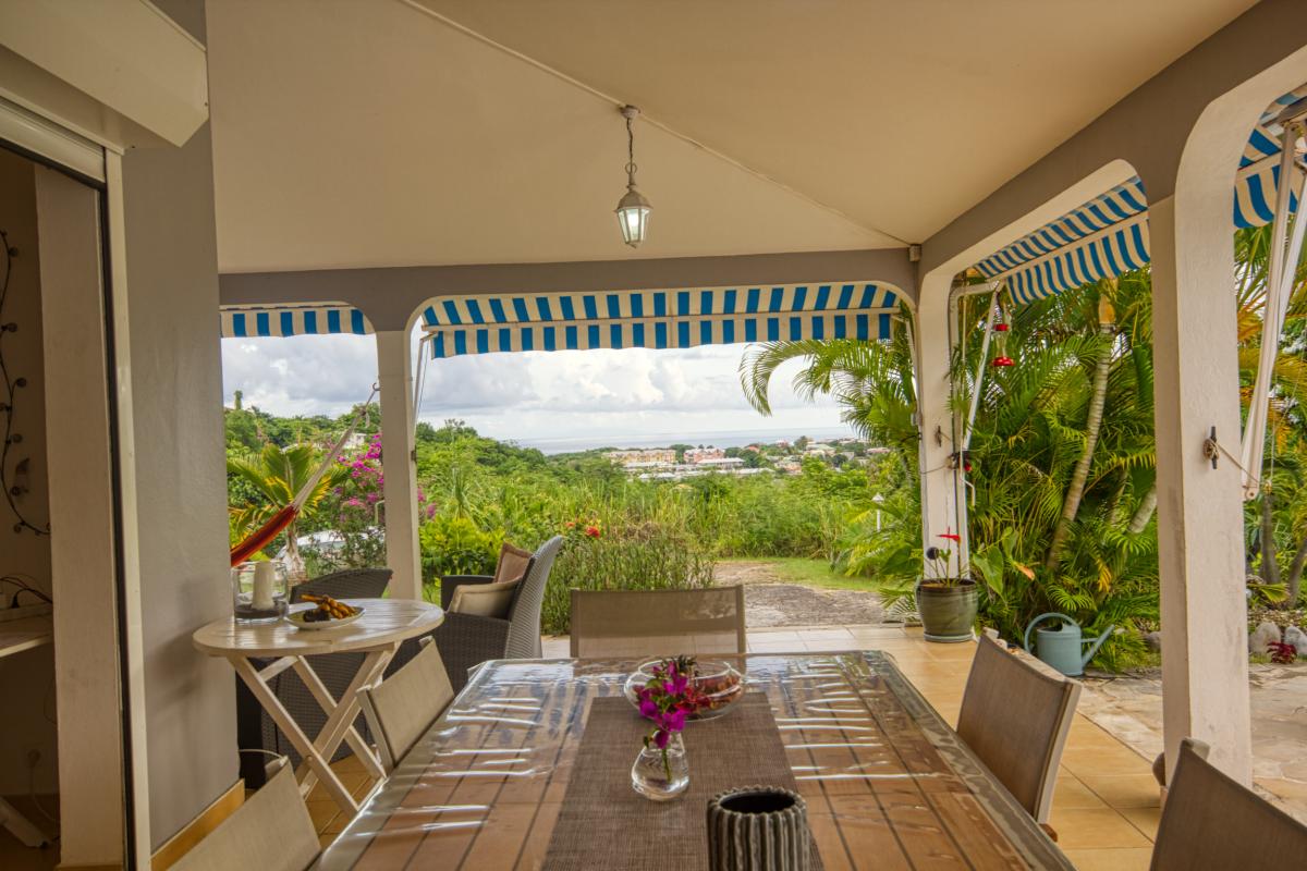 Location Villa Guadeloupe le gosier 3 chambres pour 6 personnes avec piscine et vue mer 