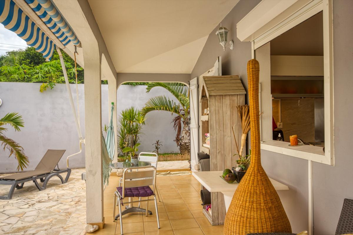 Location Villa Guadeloupe le gosier 3 chambres pour 6 personnes avec piscine et vue mer 