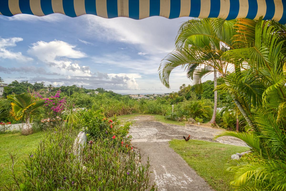 Location Villa Guadeloupe le gosier 3 chambres pour 6 personnes avec piscine et vue mer 