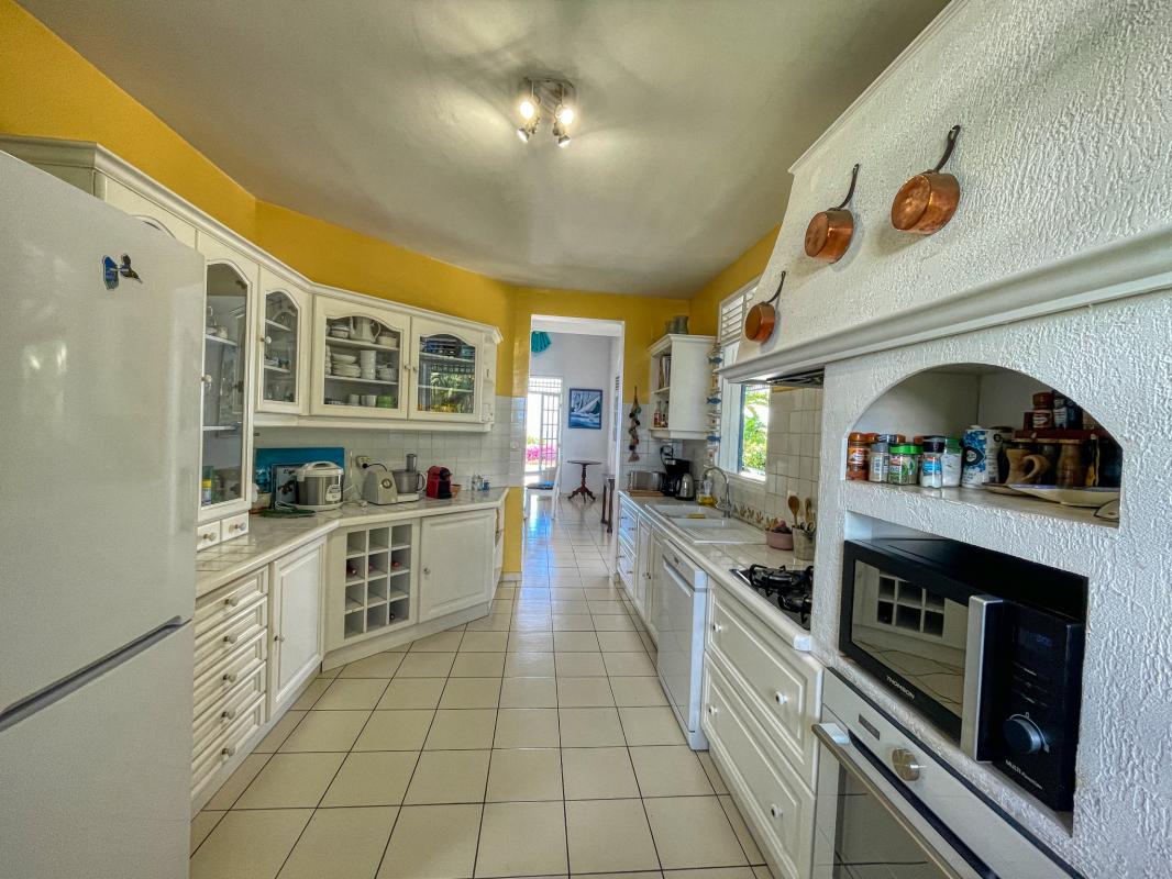 A louer villa 4 chambre 8 personnes piscine vue mer secteur Dampierre Le Gosier Guadeloupe - cuisine