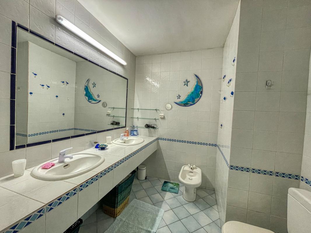A louer villa 4 chambre 8 personnes piscine vue mer secteur Dampierre Le Gosier Guadeloupe - SDD Suite Parentale