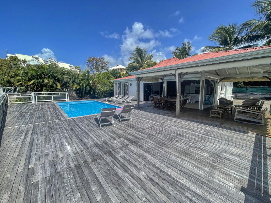 Location villa 7 personnes avec piscine au Gosier Guadeloupe_ensemble