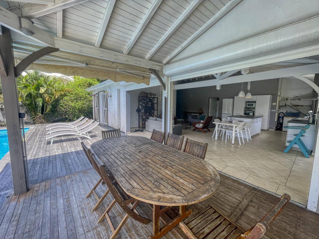 Location villa 7 personnes avec piscine au Gosier Guadeloupe_terrasse