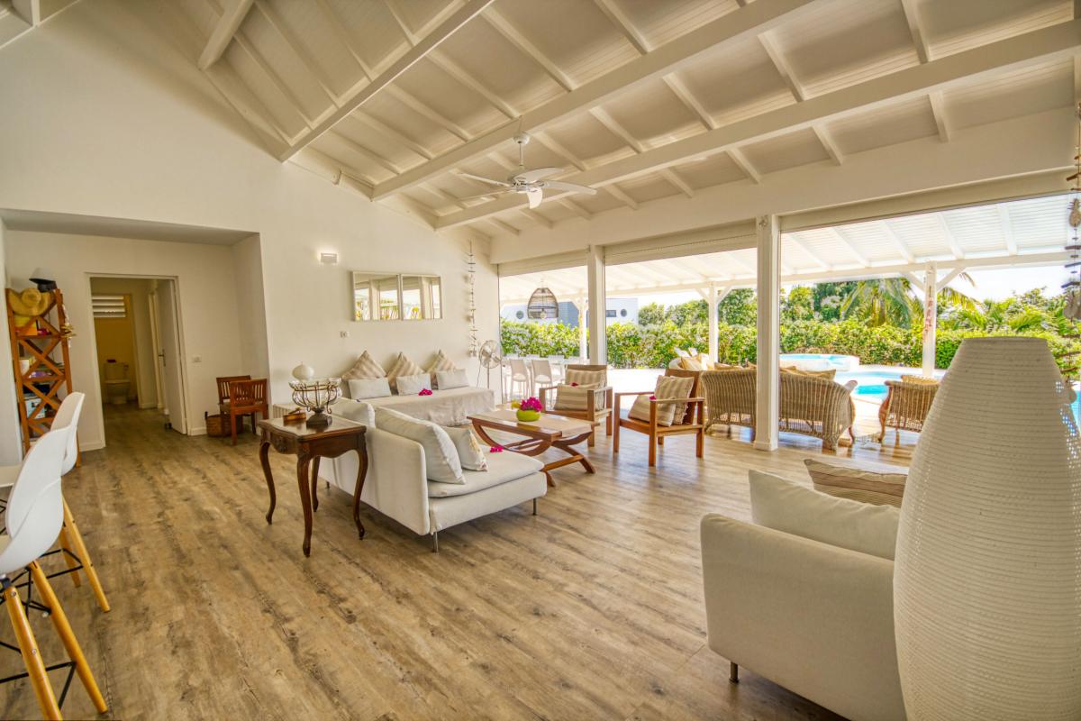 A louer villa Magar à Gosier en Guadeloupe villa 5 chambres pour 10 personnes avec piscine et vue mer