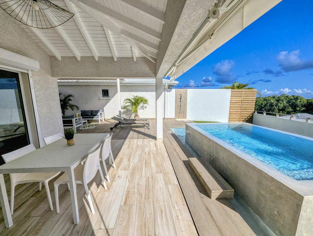 Location Villa Pearl piscine Le Gosier Guadeloupe