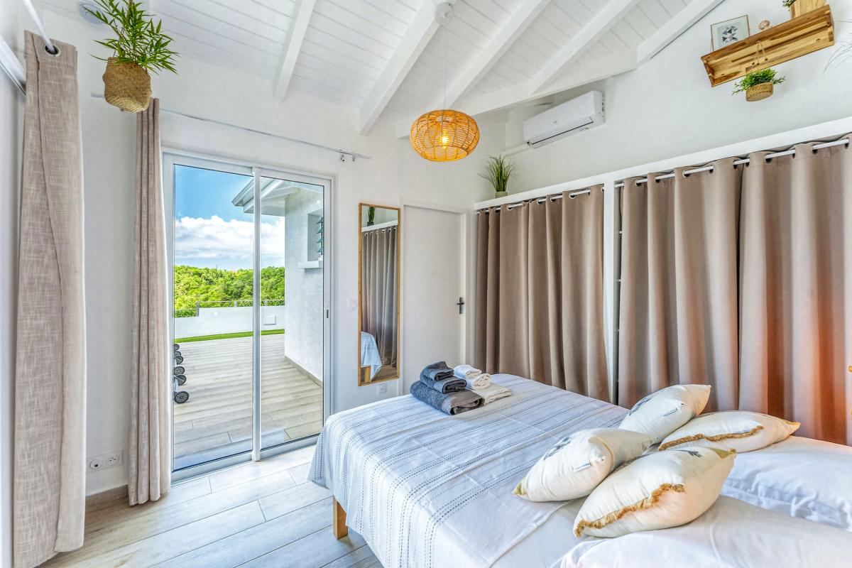 Location Villa piscine Le Gosier Guadeloupe