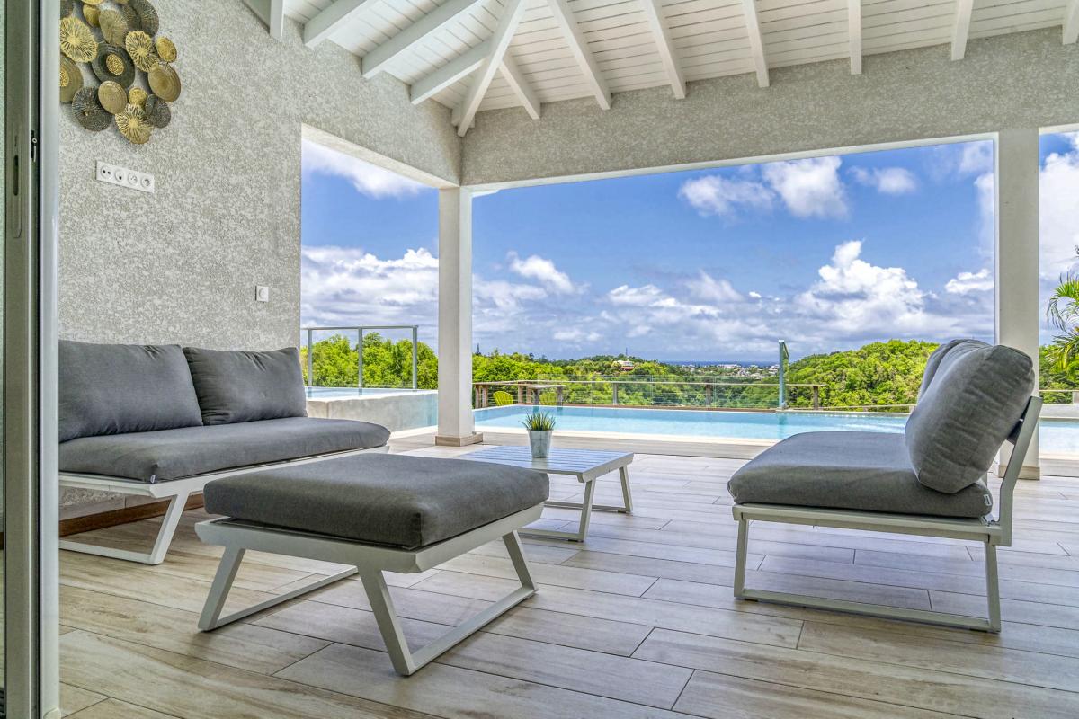 Location Villa piscine Le Gosier Guadeloupe