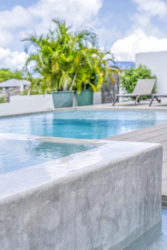 Location Villa piscine Le Gosier Guadeloupe