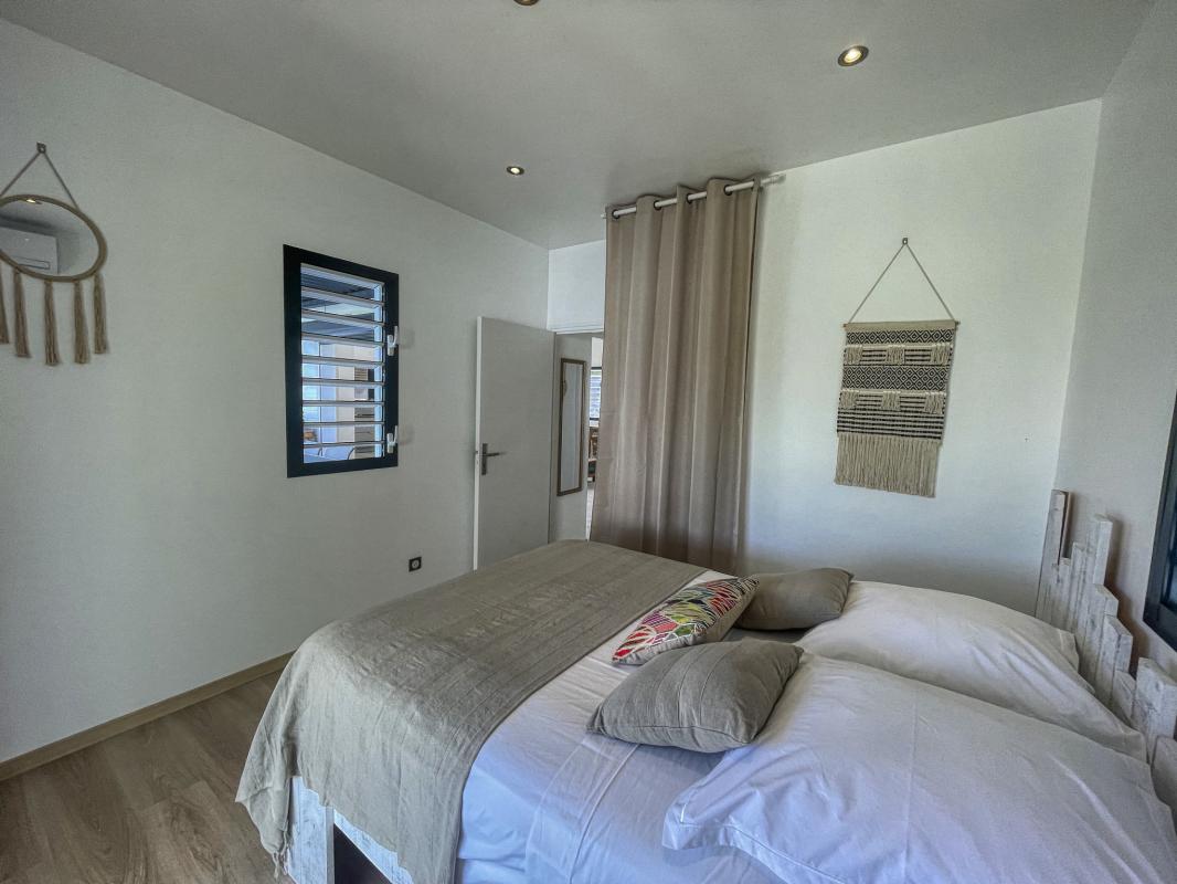 Location Villa avec piscine Gosier Guadeloupe-chambre