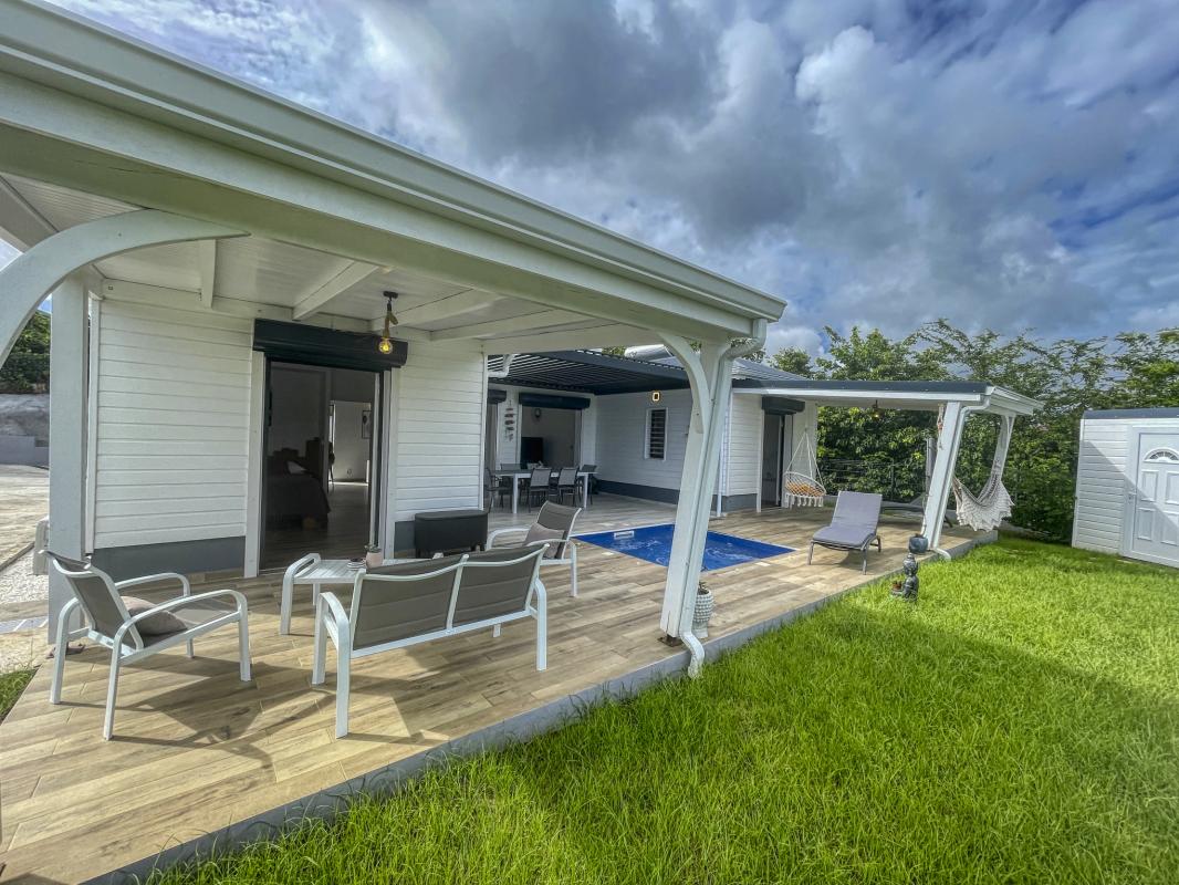 Location Villa avec piscine Gosier Guadeloupe-ensemble
