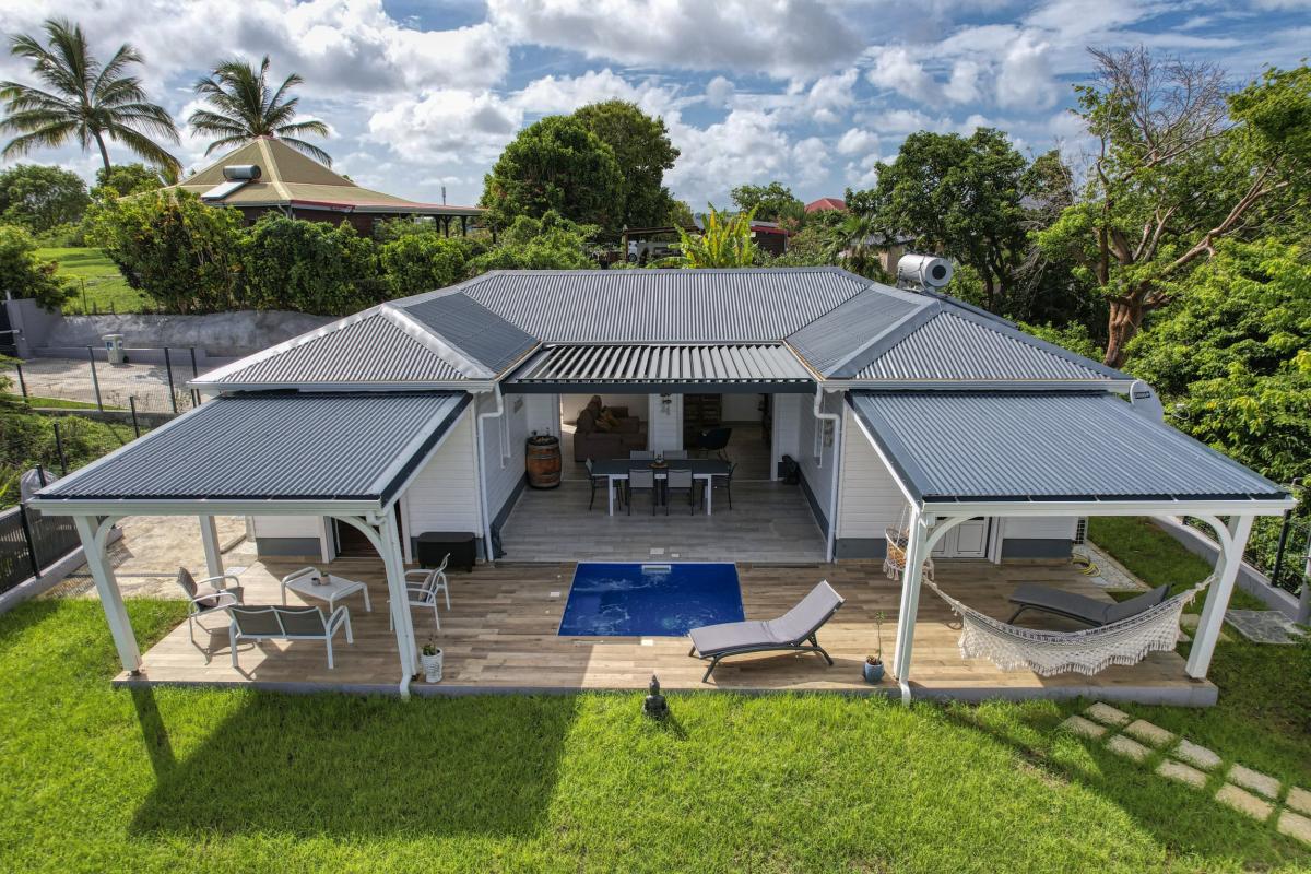 Location Villa avec piscine Gosier Guadeloupe-ensemble