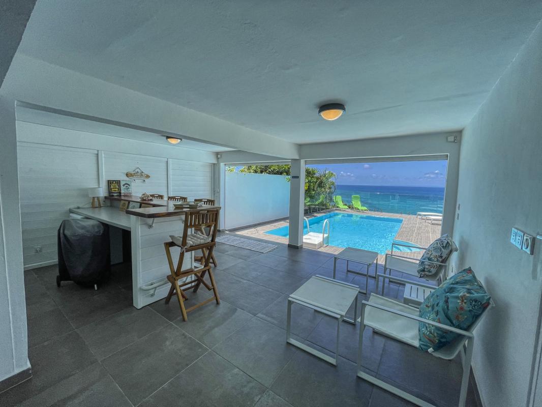 Location villa 8 personnes Gosier Guadeloupe-RDJ-terrasse
