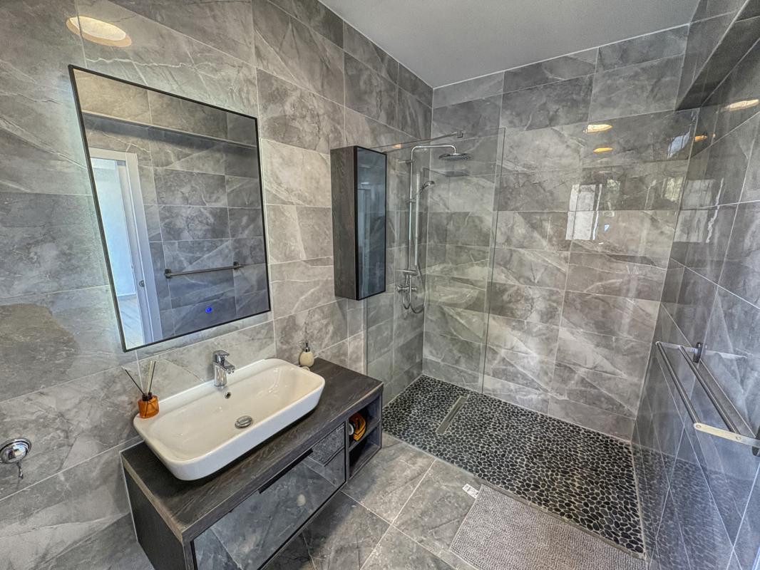 Location villa piscine Gosier Guadeloupe_Chambre 2