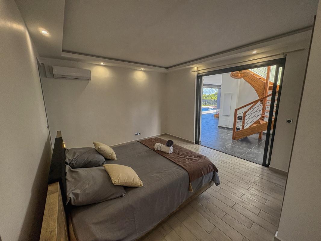 Location villa piscine Gosier Guadeloupe_Chambre 3