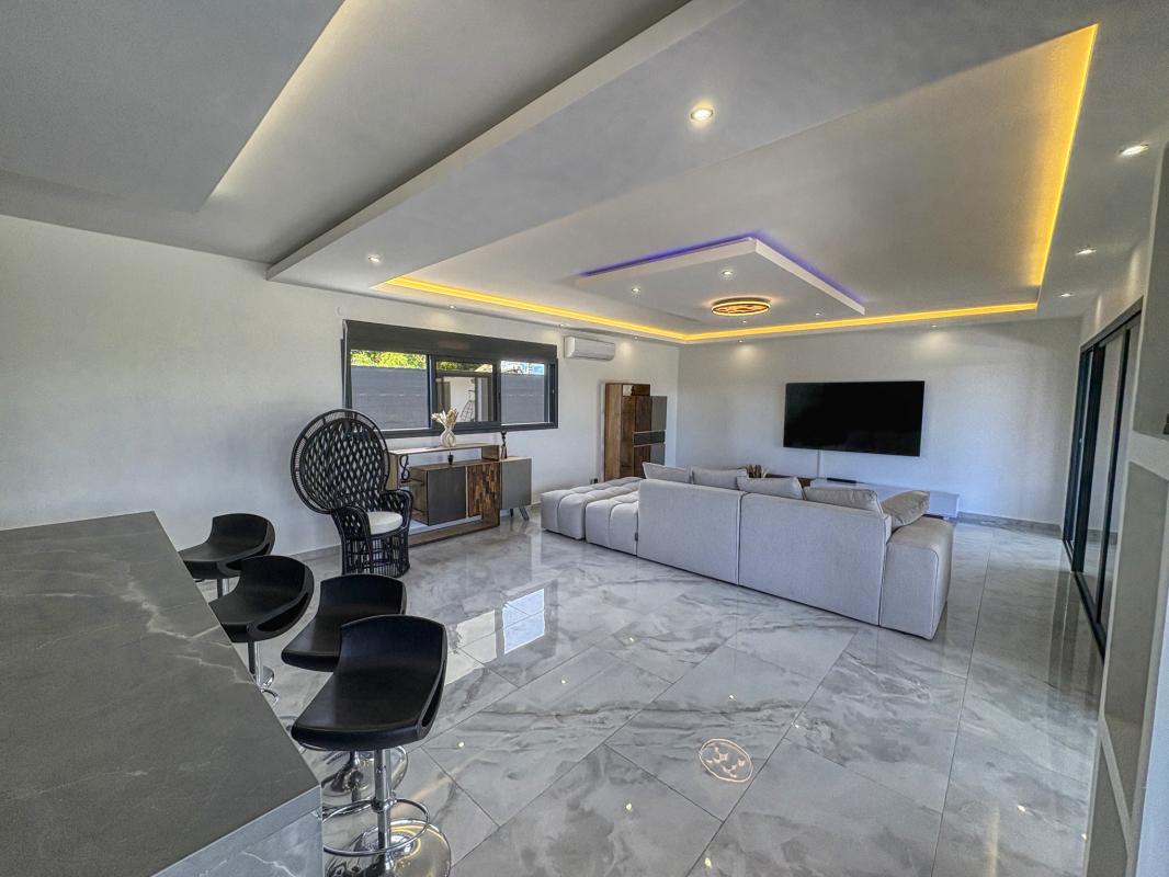Location villa piscine Gosier Guadeloupe_Cuisine