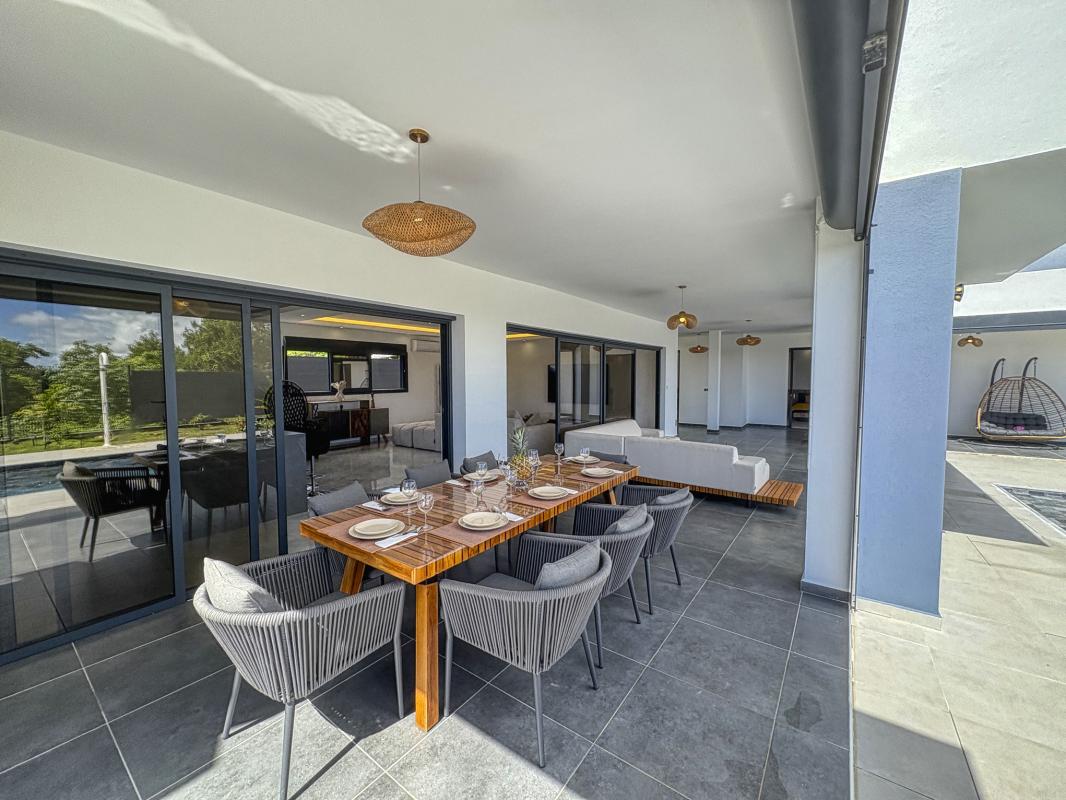 Location villa piscine Gosier Guadeloupe_Terrasse