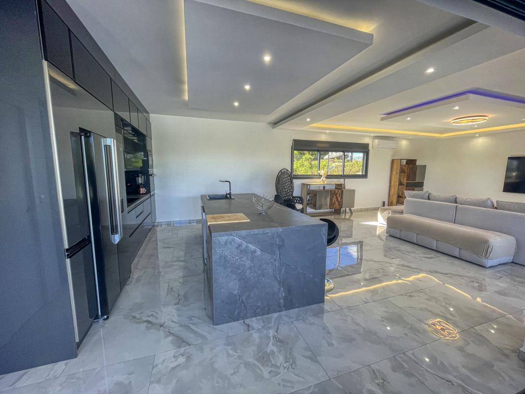 Location villa avec piscine Le Gosier Guadeloupe - Cuisine