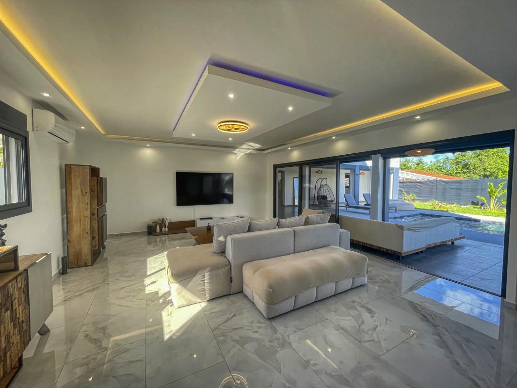 Location villa avec piscine Le Gosier Guadeloupe - Salon