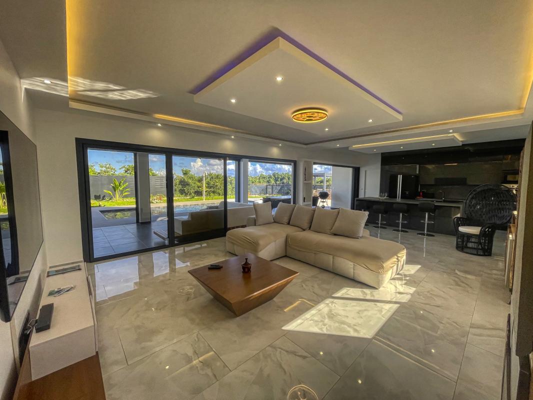 Location villa avec piscine Le Gosier Guadeloupe - Salon