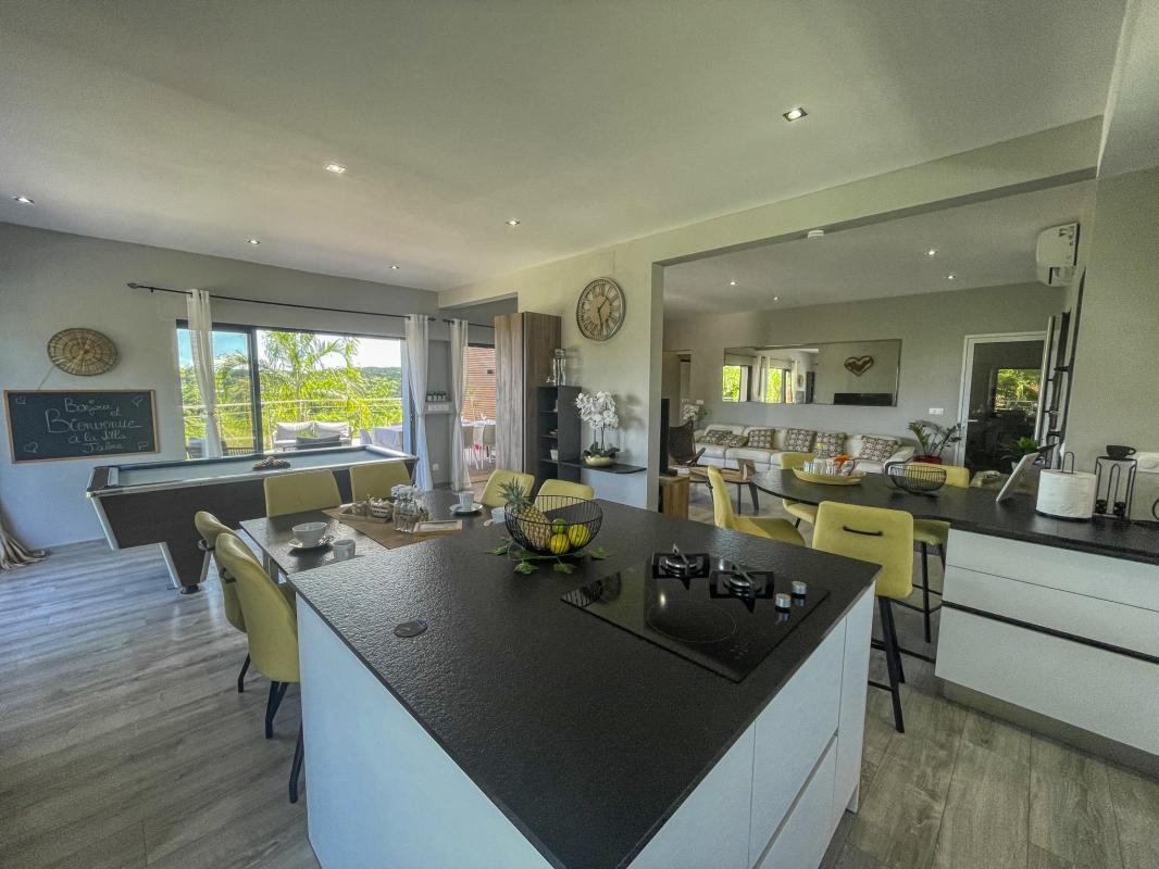 Location villa piscine vue mer Goyave Guadeloupe_cuisine