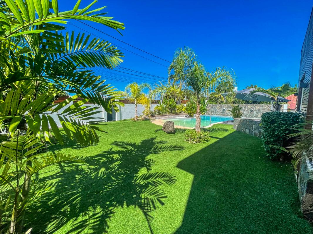 Location-villa-piscine-vue-mer-Goyave-Guadeloupe_exterieur