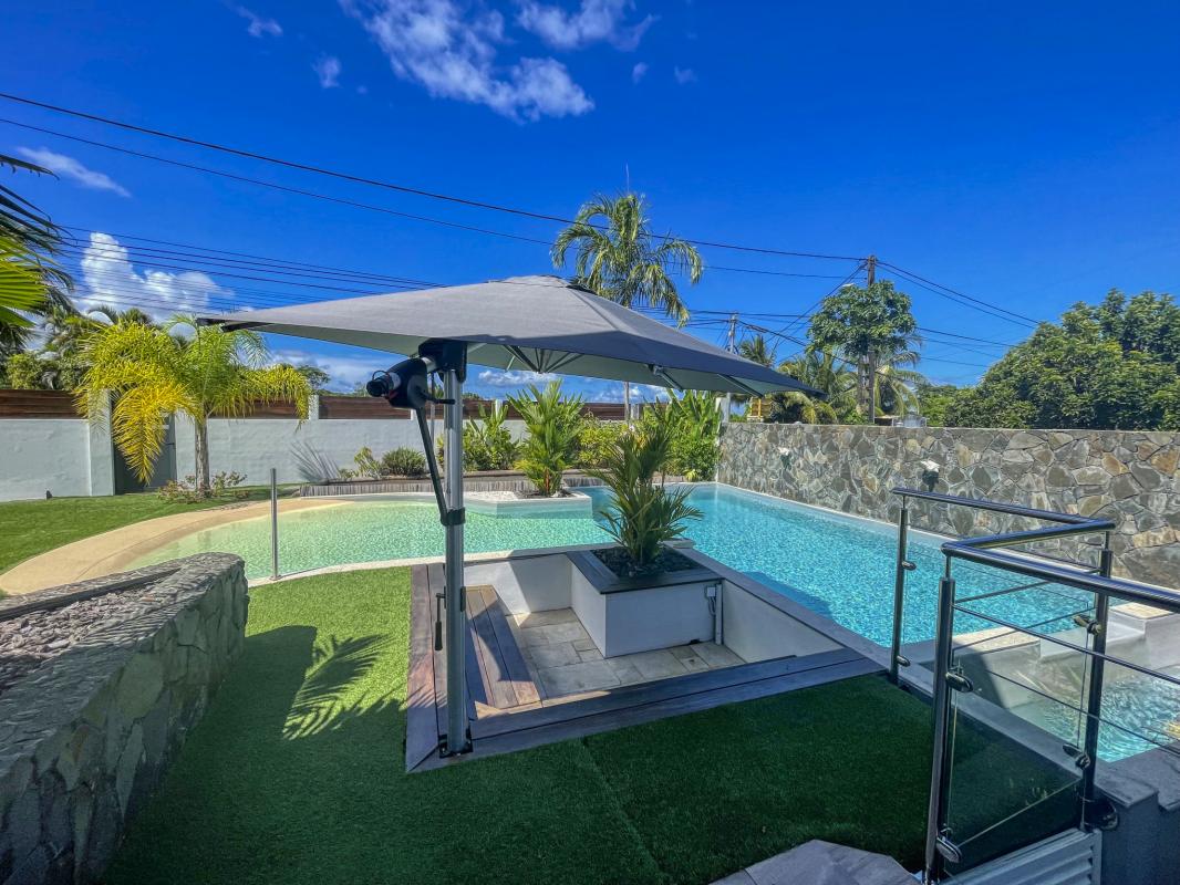 Location-villa-piscine-vue-mer-Goyave-Guadeloupe_piscine